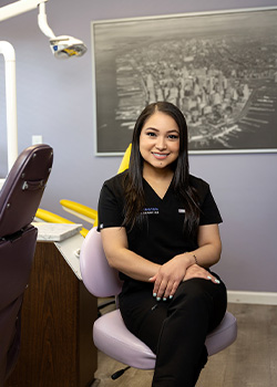 Dental assistant Veronica